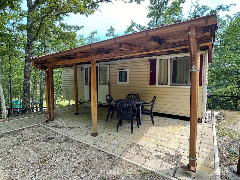Cosy Mobile Home in Toscana With Shared Pool view 4
