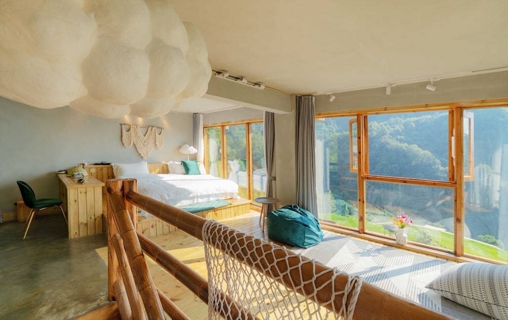 No.5 Valley Lodge
