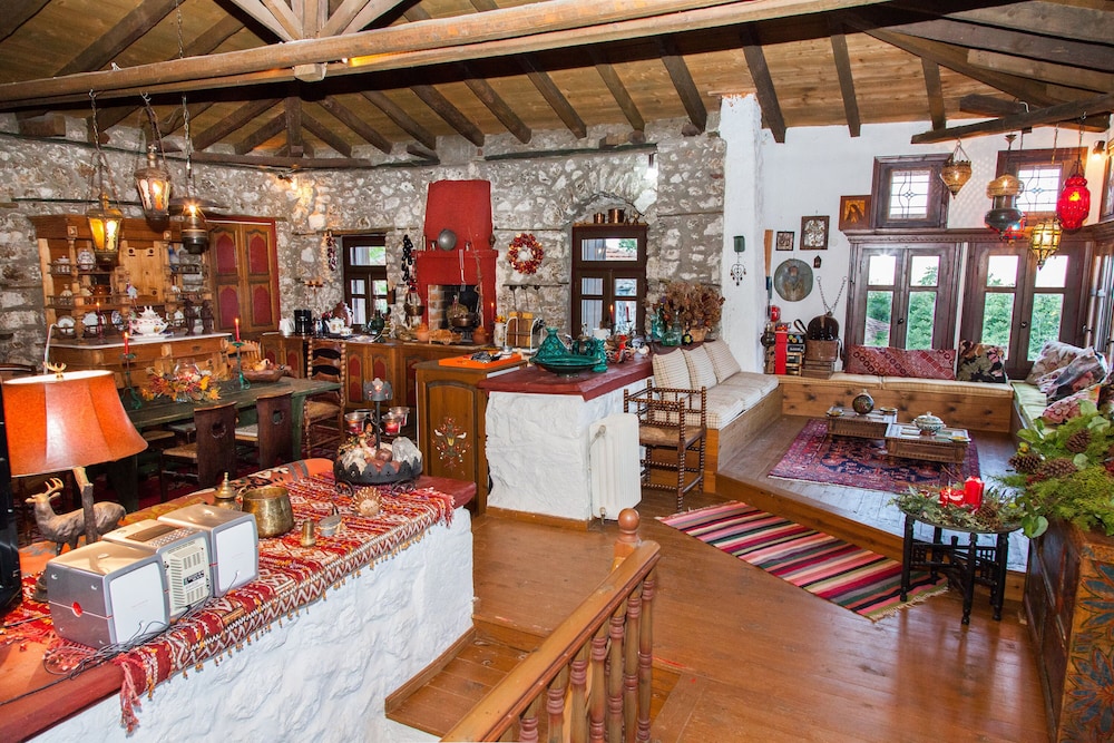Picturesque Villa in Parnassos view 4