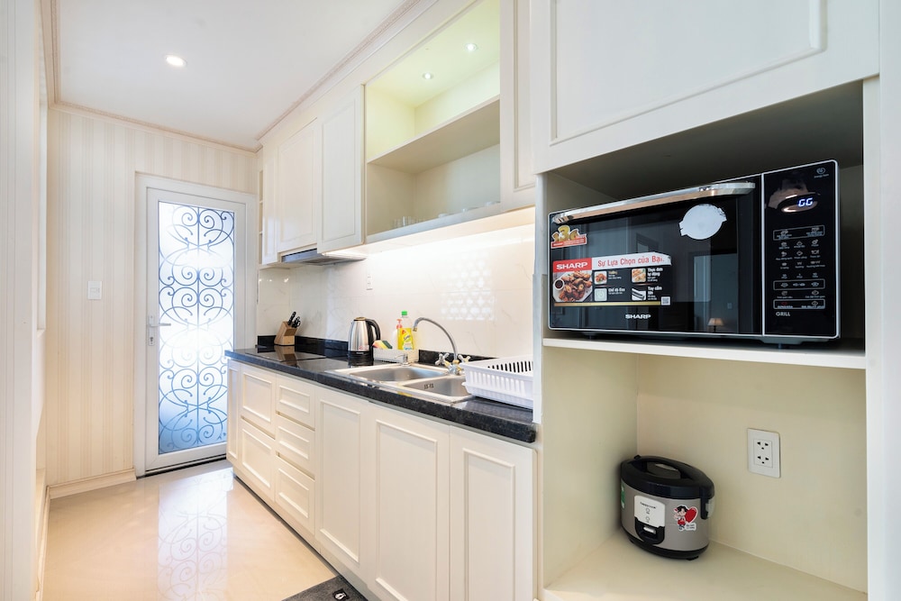 Luxury Condotel Luminous Leman
