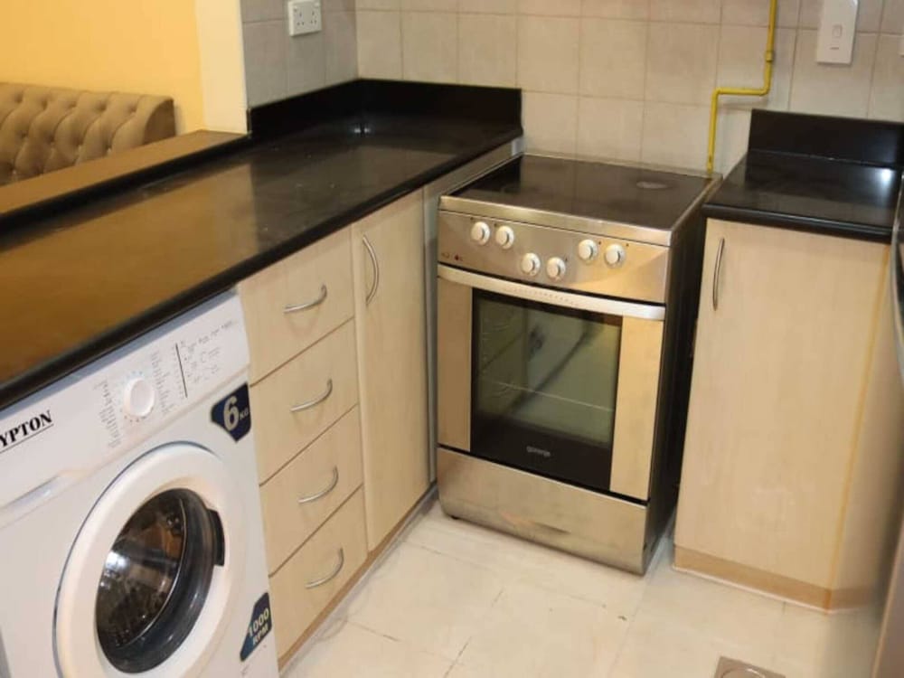 Stunning Family Friendly Studio Close To Dubai Hub