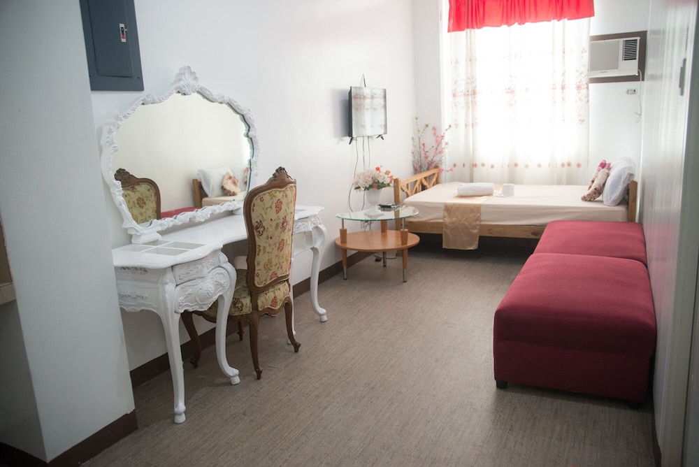 ROOMS498 - Hostel