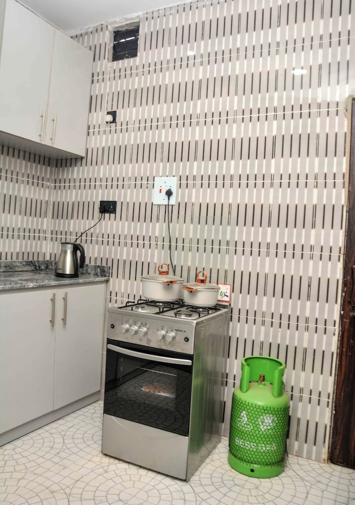 Slim Anyaiwe Apartments