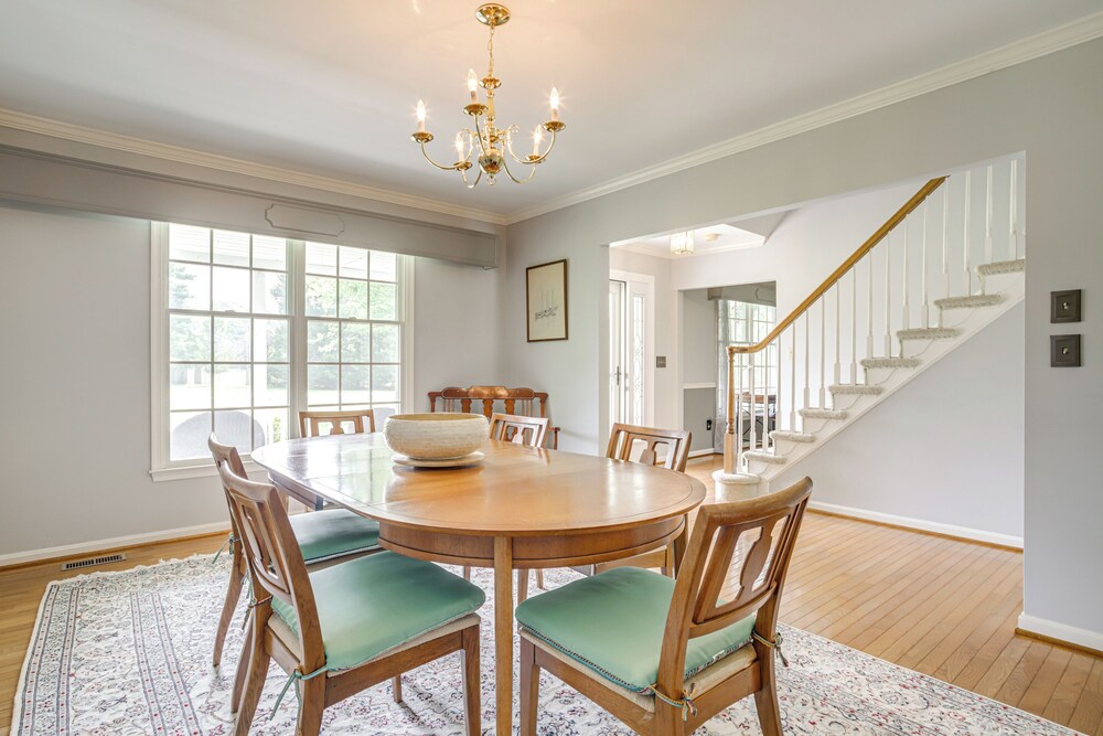 Waterfront Home w/ Hot Tub in Bozman Village!