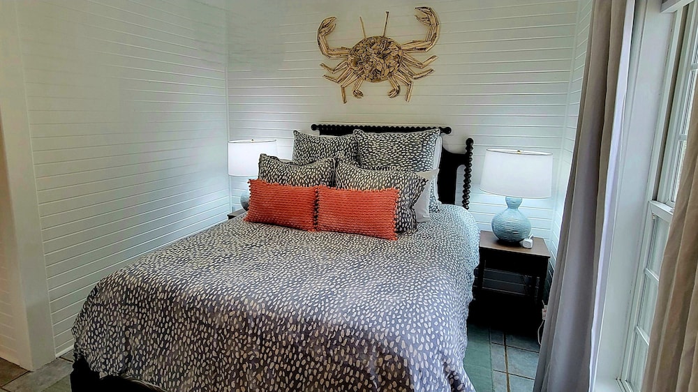 16 6th Avenue by Tybee Vacation Rentals