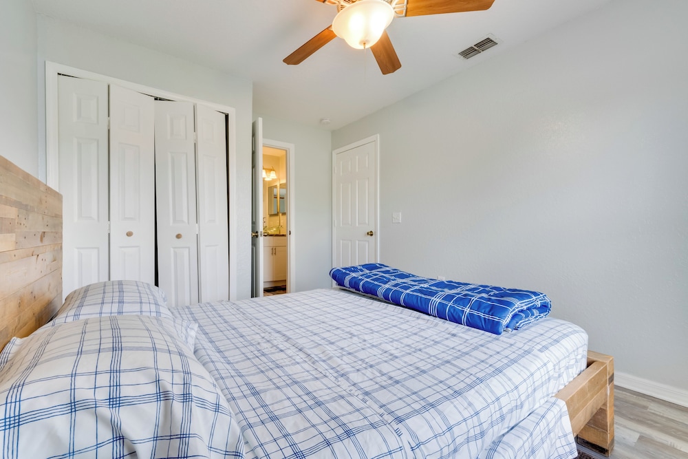 Fenced Yard & Game Room: Family Home in Kissimmee!
