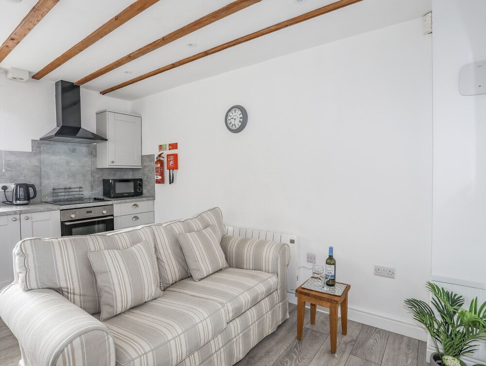 Tyn Towyn - Ty Gwyrdd Golau view 5