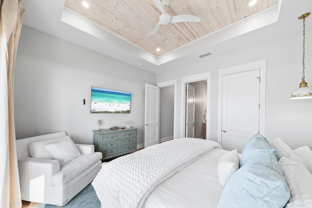 Blessing At Pier Park 6 Bedroom Home