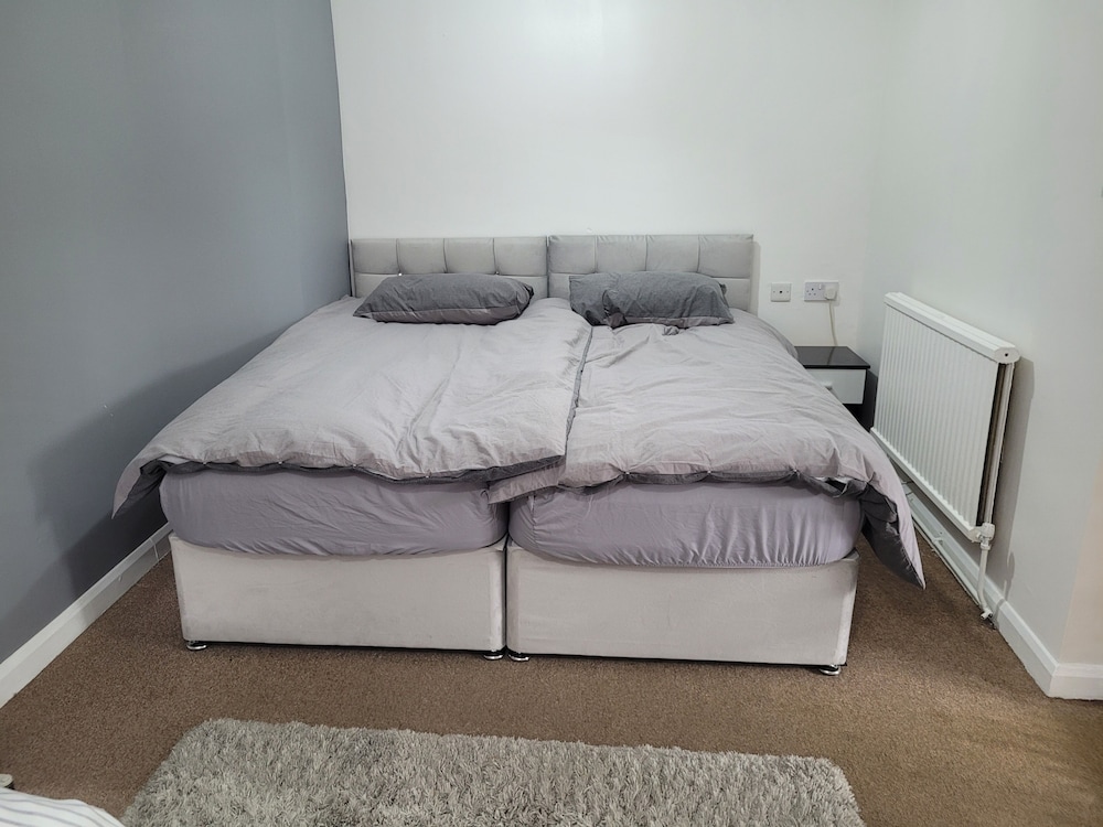 1 Bedroom - Sleeps 3 - Free Parking view 3