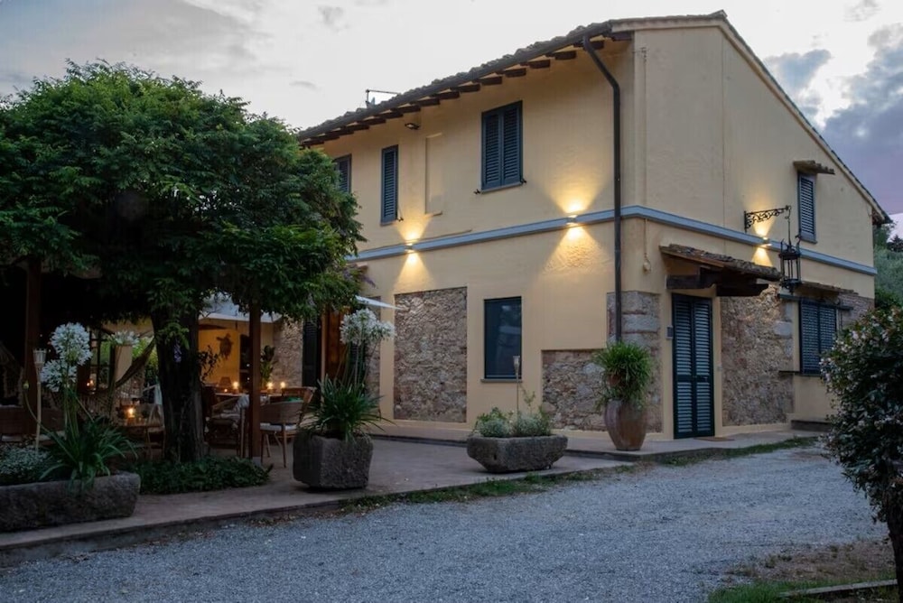 Podere la Botte Pool Lari