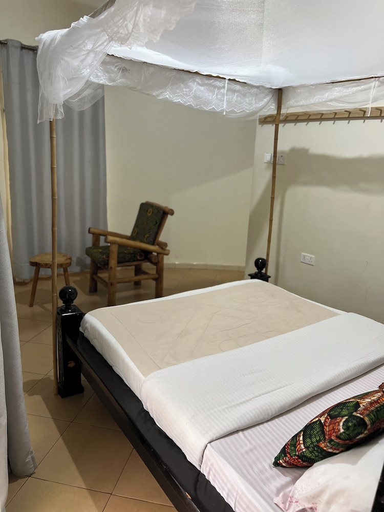 Rafiki Safari Lodge Bwindi