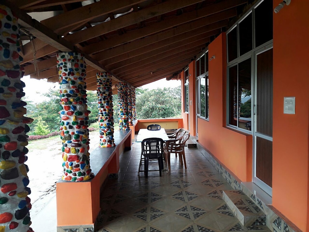 Hill Stay Cottage - A Wandertrails Stay view 4