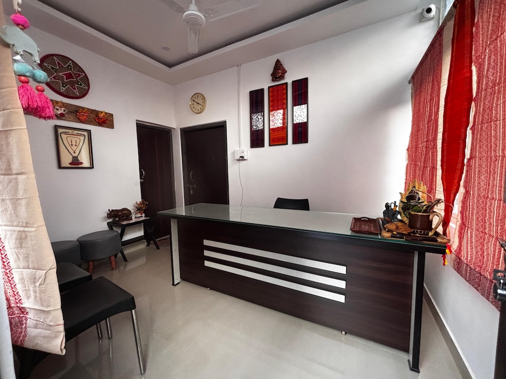 The Gulmohar Inn