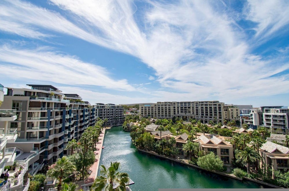 Executive Yacht View Two Bedroom Apartment - 208