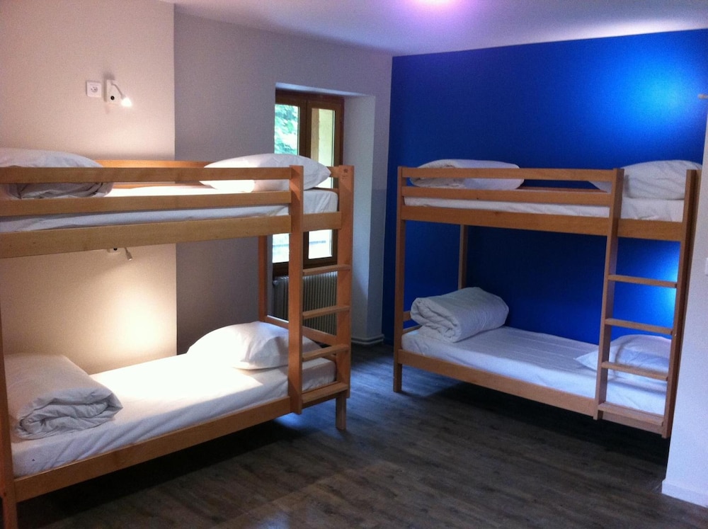 1861 Châtel Hostel
