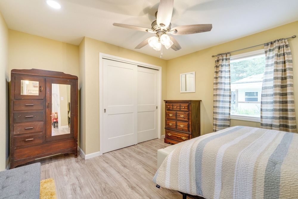 Mtn-view Cottage w/ Garden & Yard in Erwin!