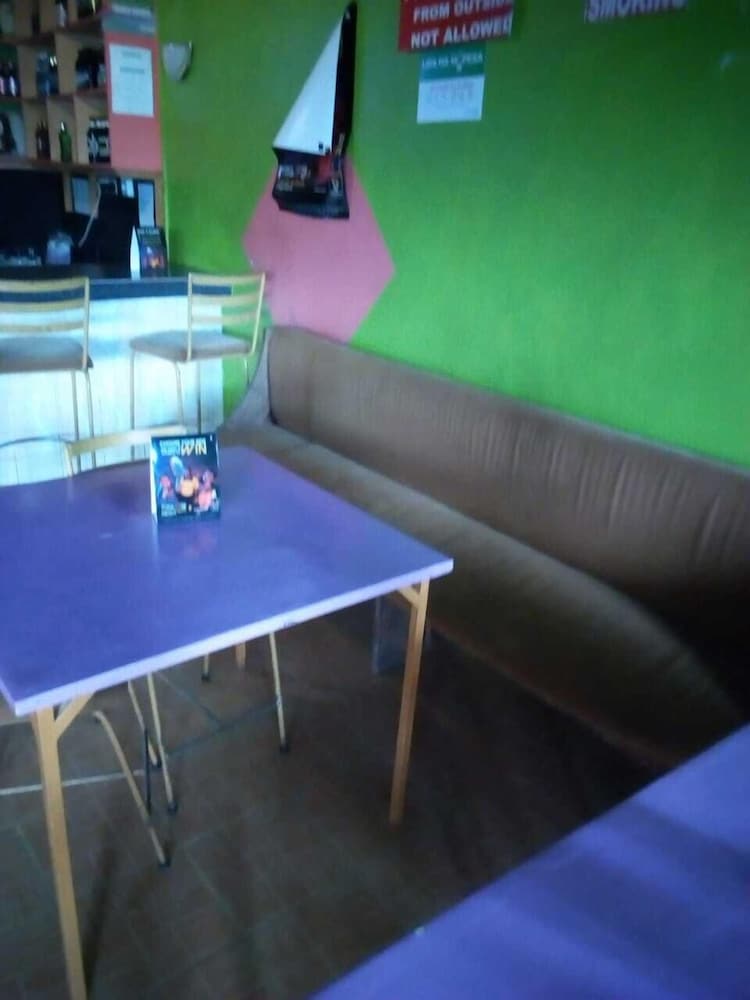 Batian Guest Hotel