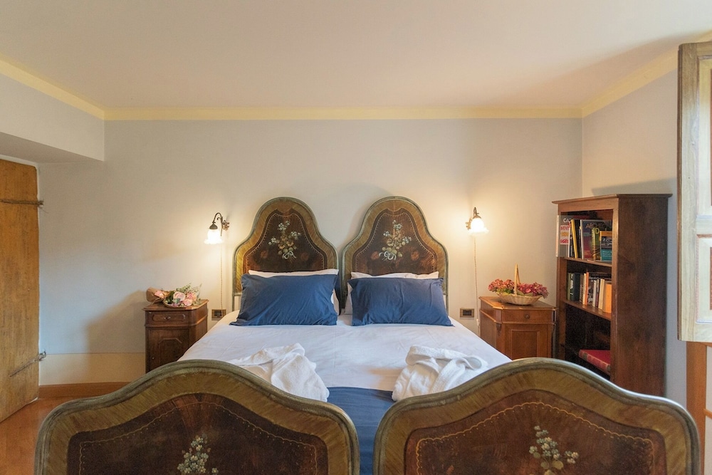 Villa Torre di Palanzo With Magnificent View by Rent all Como