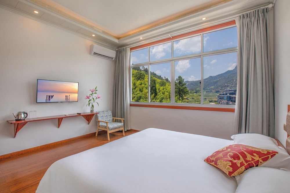 Lv ye Xian Zhuang Guesthouse view 3