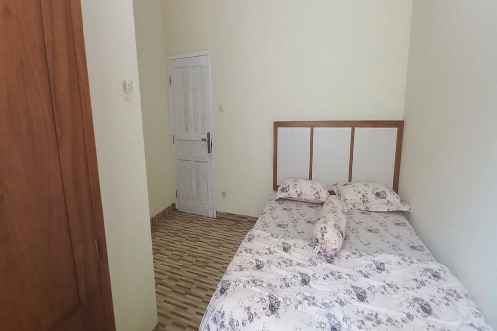 OYO 95054 Prima Jaya Homestay Syariah