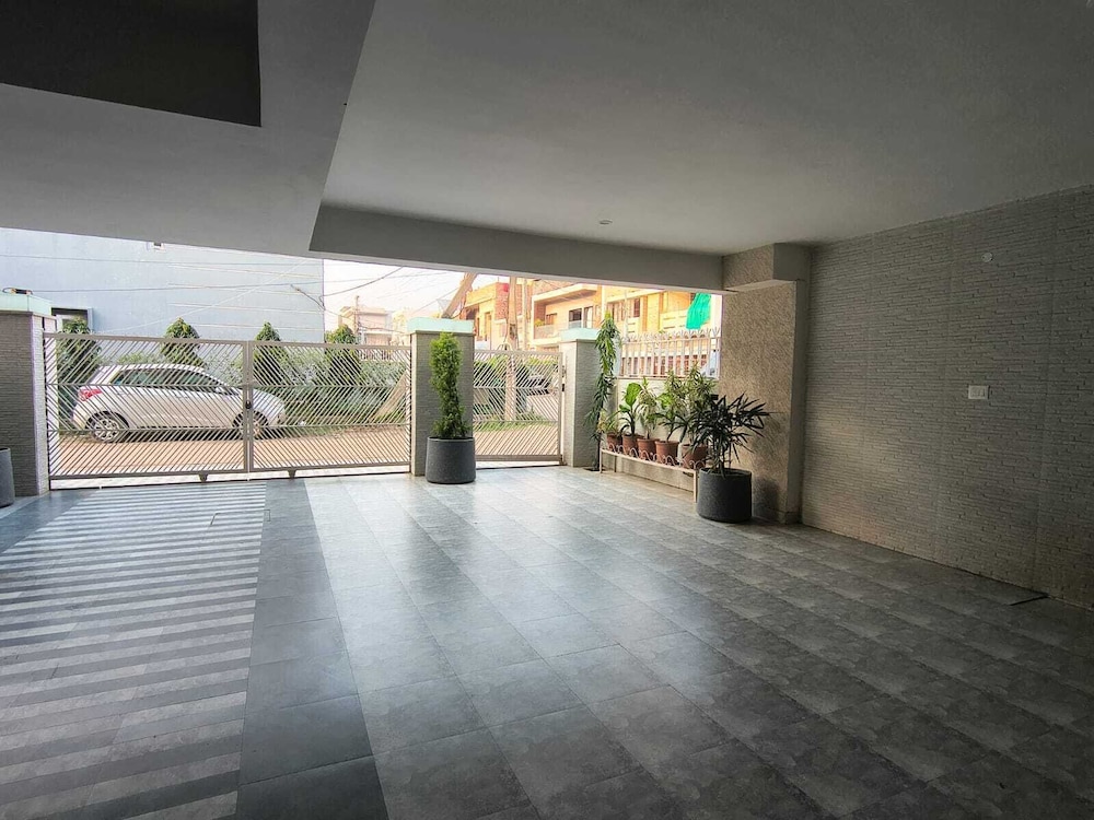 HomiStay - 3BHK