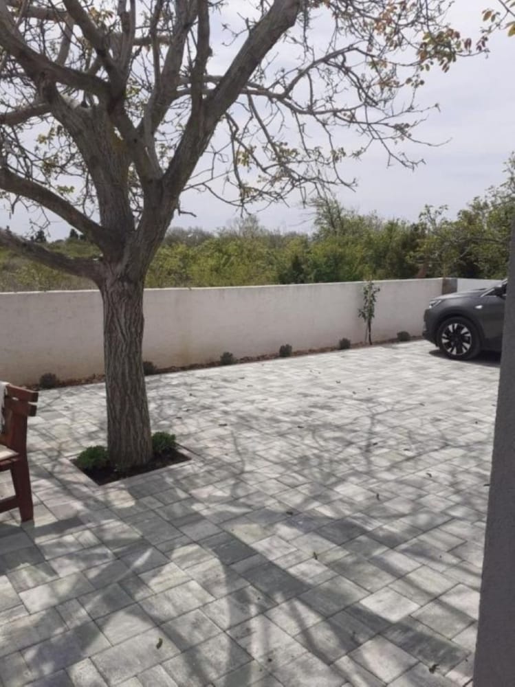 Jasmina - With Balcony and Free Parking - A1 view 2