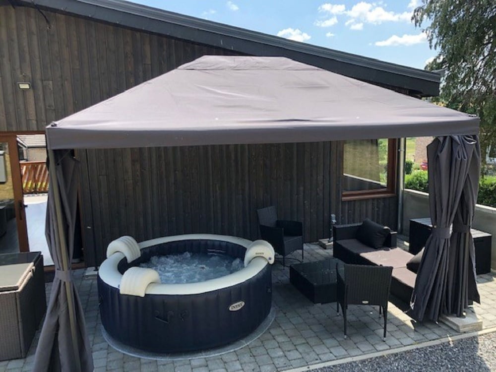 Chalet in Rochefort With Garden BBQ