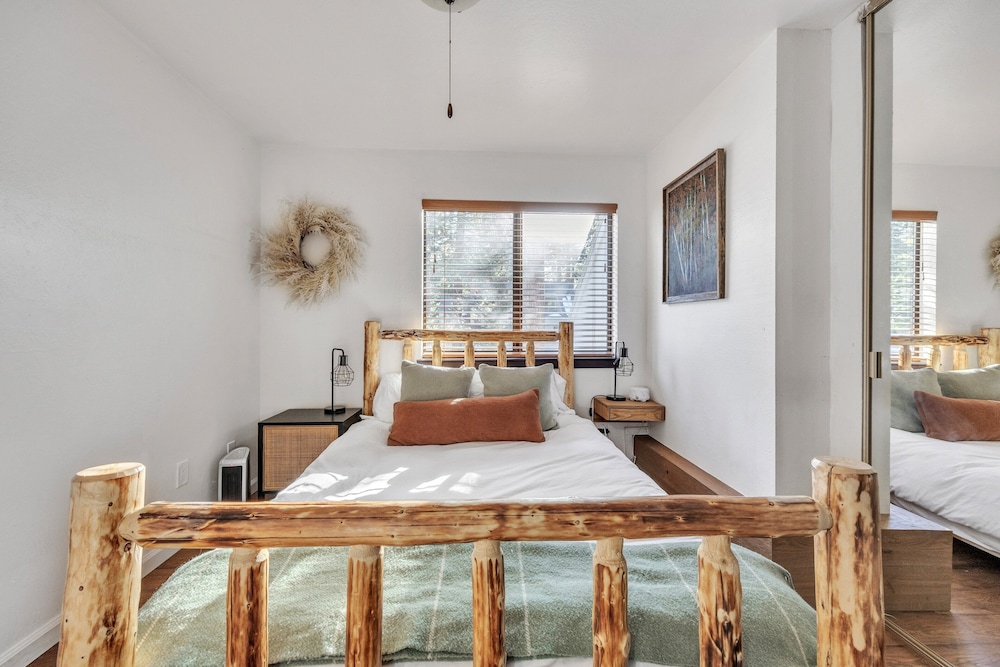 Alpine Retreat In The Heart Of Incline Village 2 Bedroom Condo