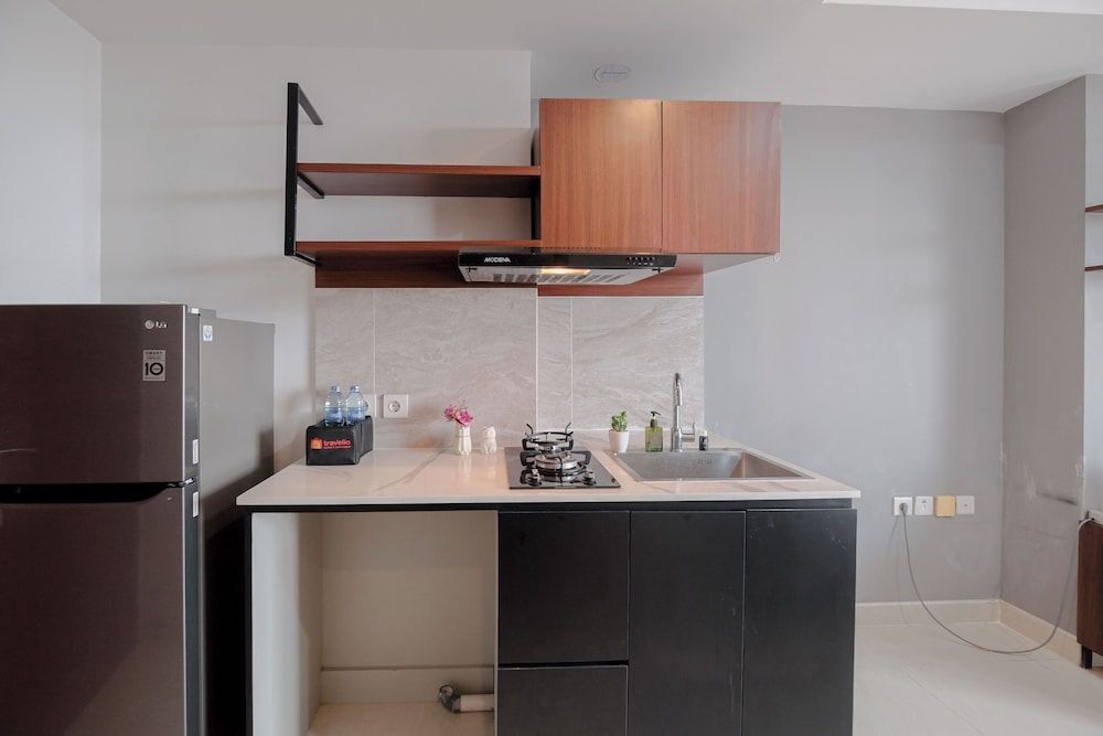 Cozy Stay Studio At West Vista Apartment
