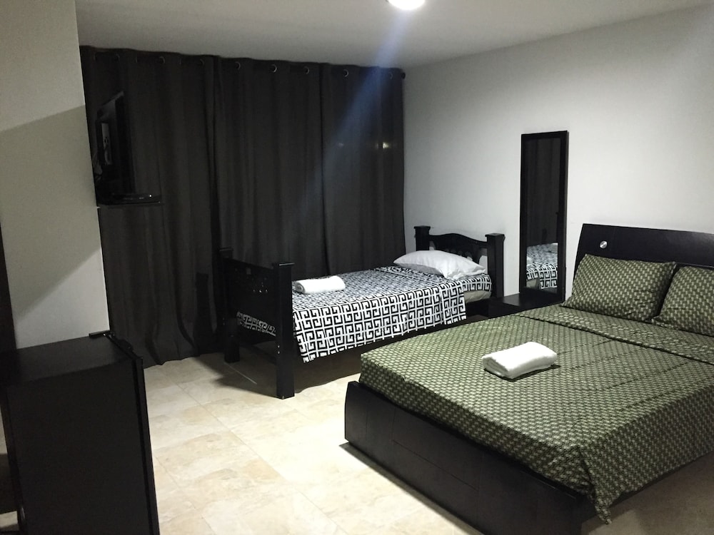 Hostal Central Beach