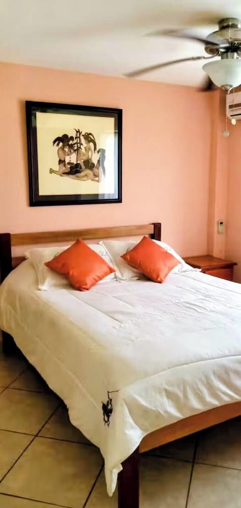 Paradise Suites & Residence