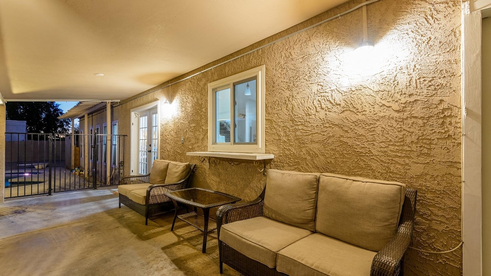 Fairfield in Mesa With 4 Bedrooms and 3 Bathrooms