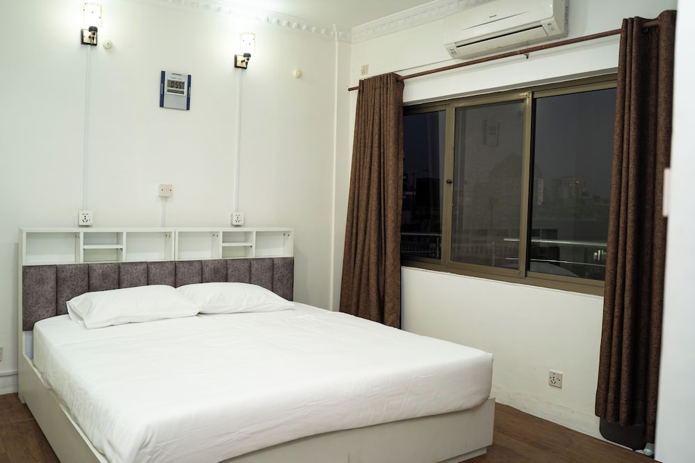 Aarya Wellness & Hostel