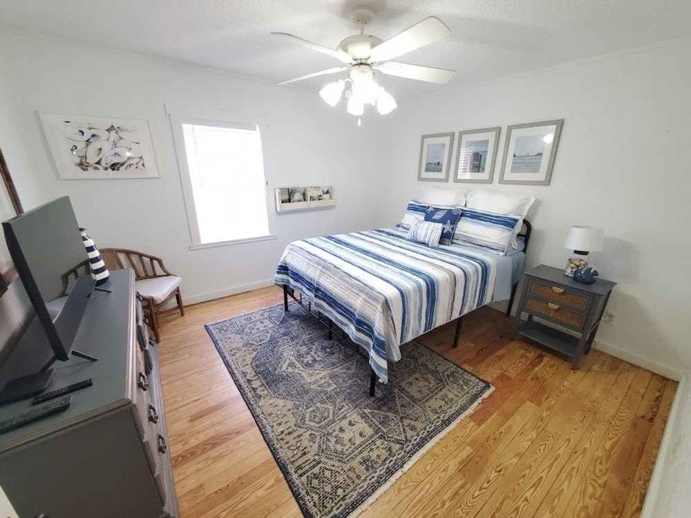 Coastal Bliss - Oceanfront Home 3 Bedroom Home