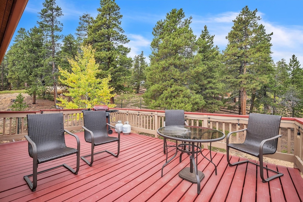 Relaxing Bailey Home 3 Bedroom Cabin