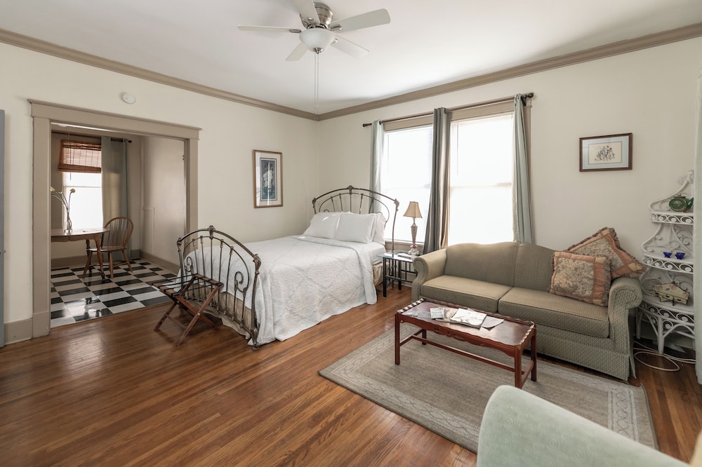 Memphis Belvedere Suites