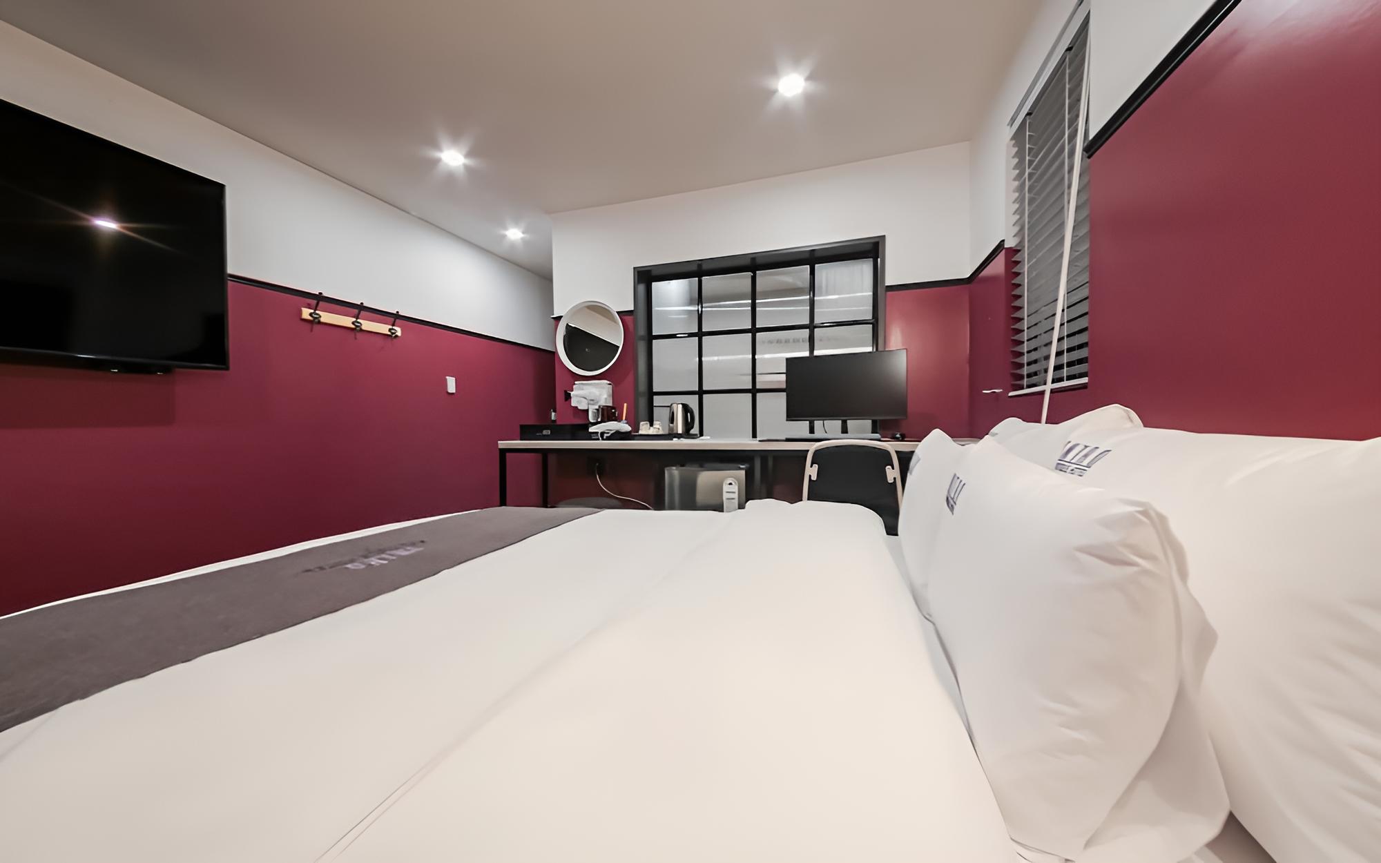 Jeonju Junghwasandong Hotel Intro view 3