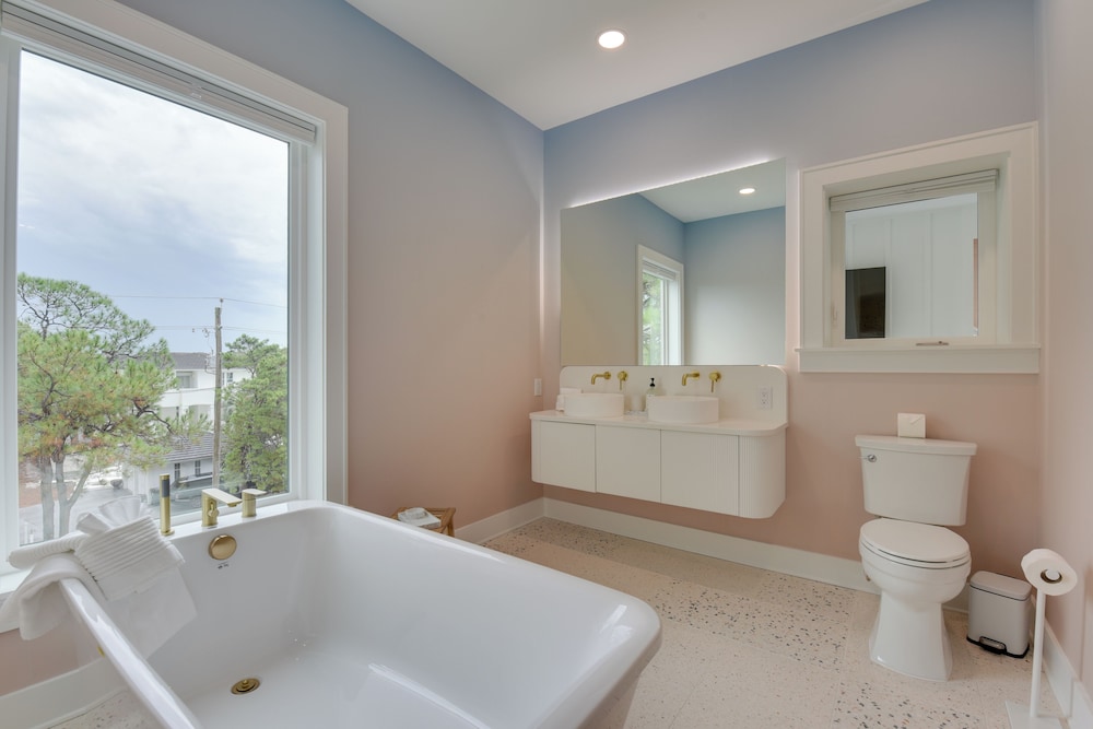 Stroll to Shore, Modern Santa Rosa Beach Duplex!