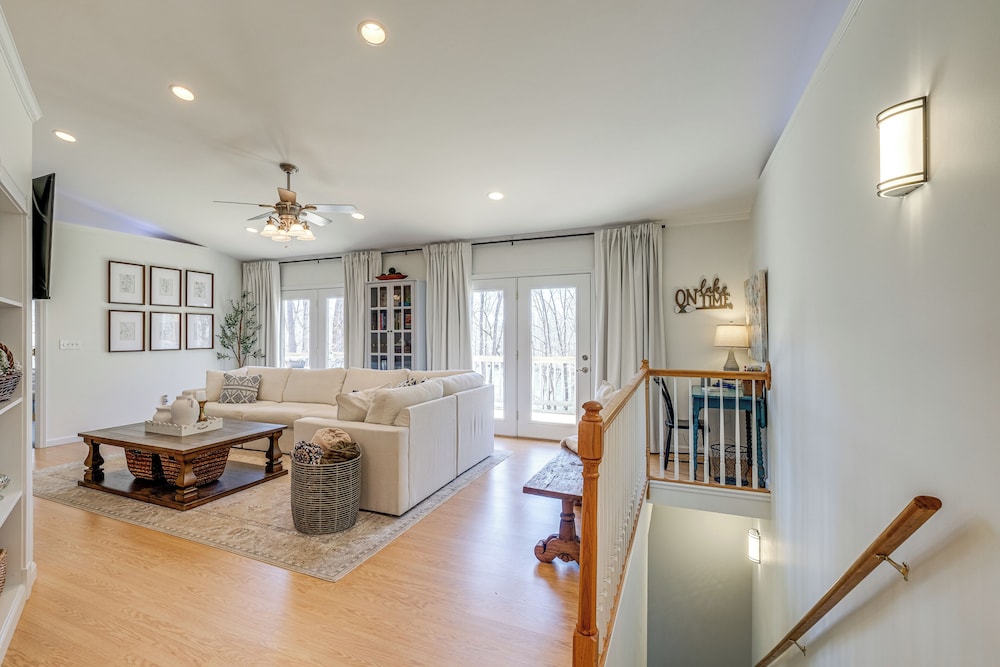 Fish, Boat & Hike: Lakefront Home w/ Game Room!