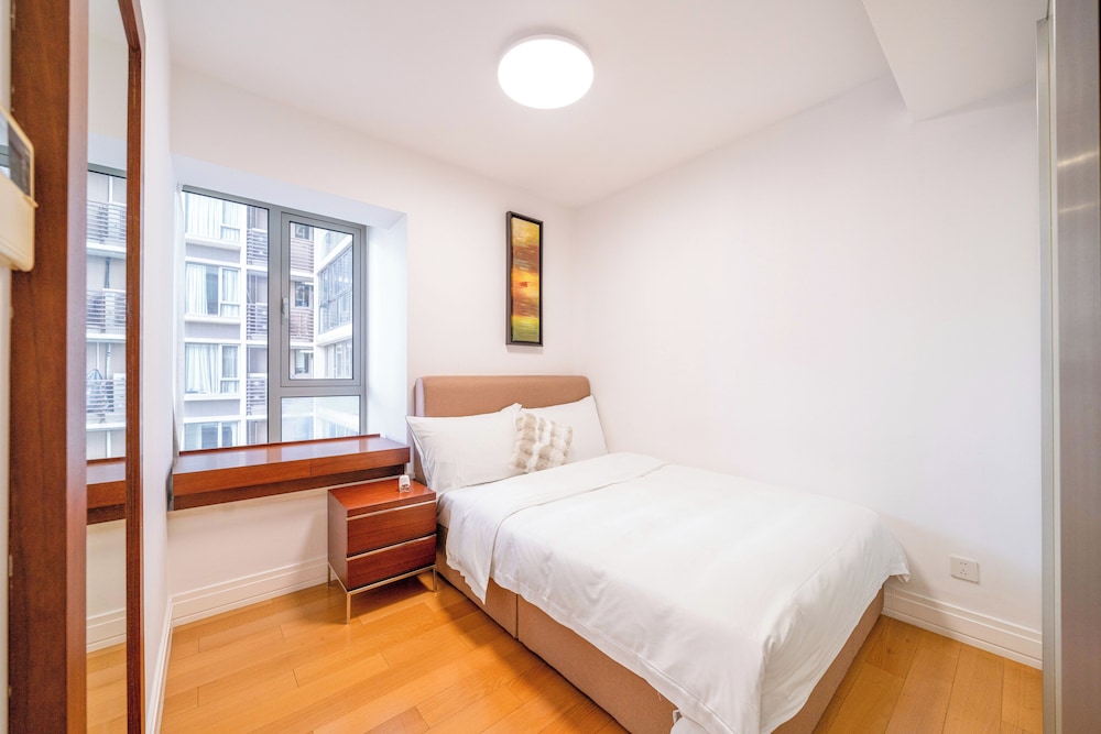 Tyms Family 2BR 1BA Apt Xujiahui Center