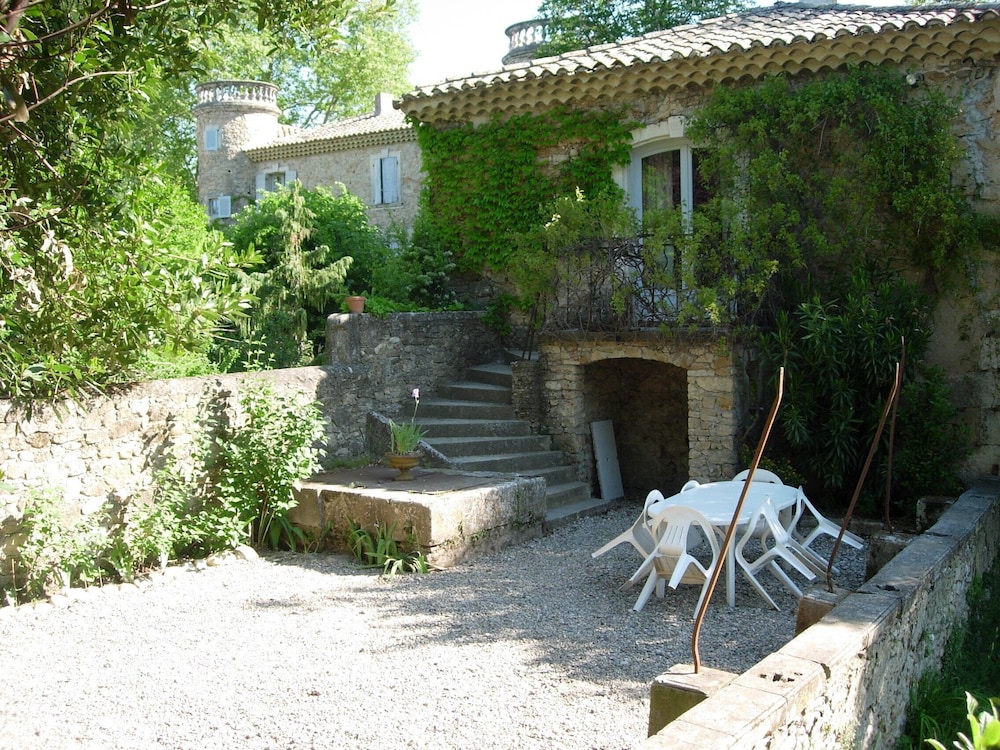 Photo 6