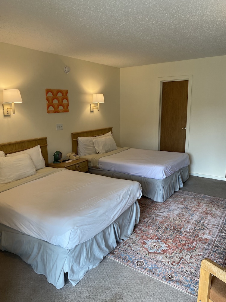Catskill Mountain Lodge - Property Image 33