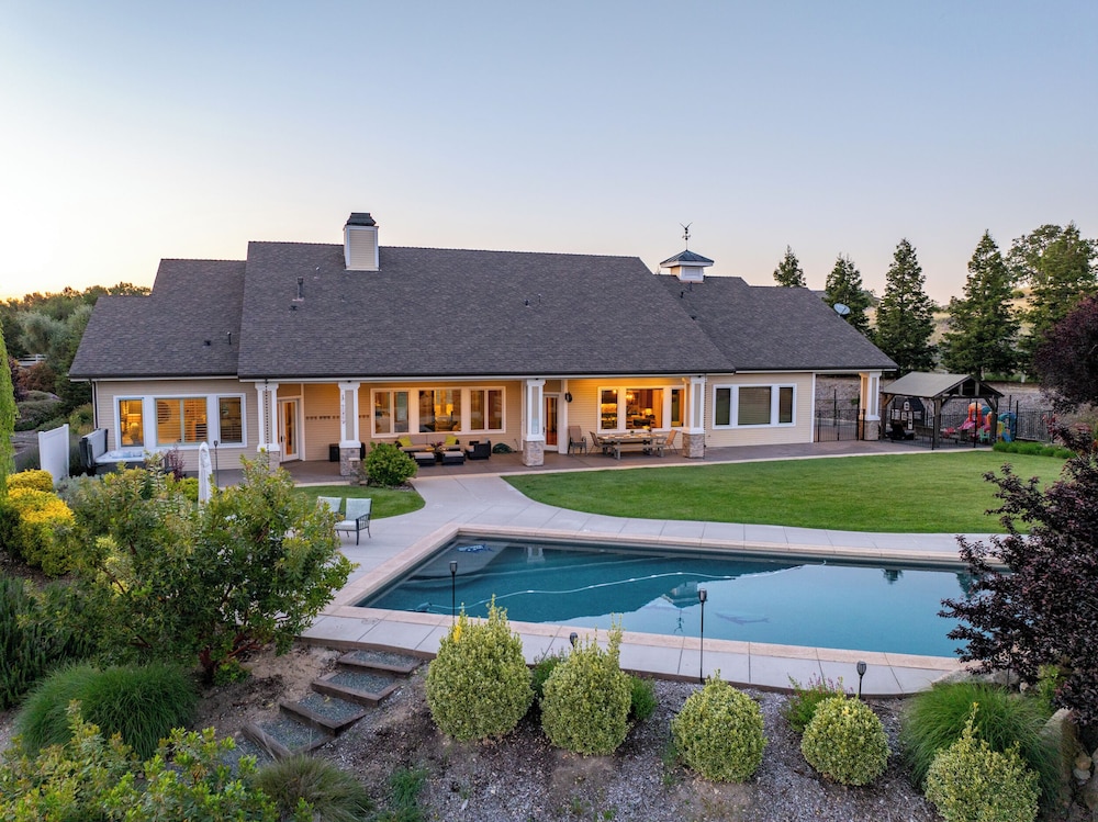Frontier Farmhouse