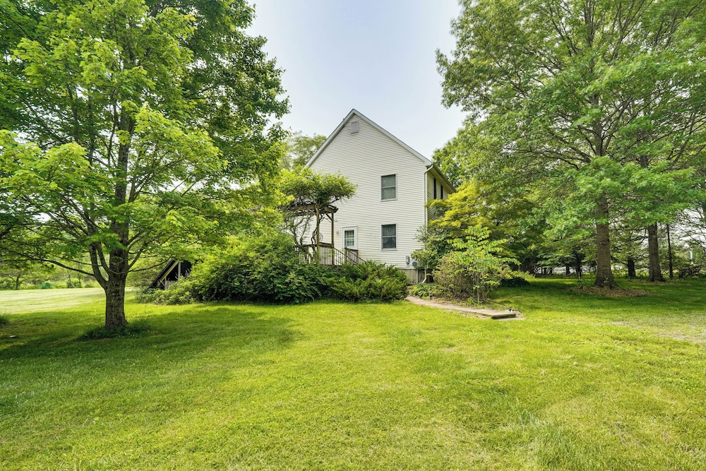 Peaceful Countryside Retreat w/ Yard in Frenchtown