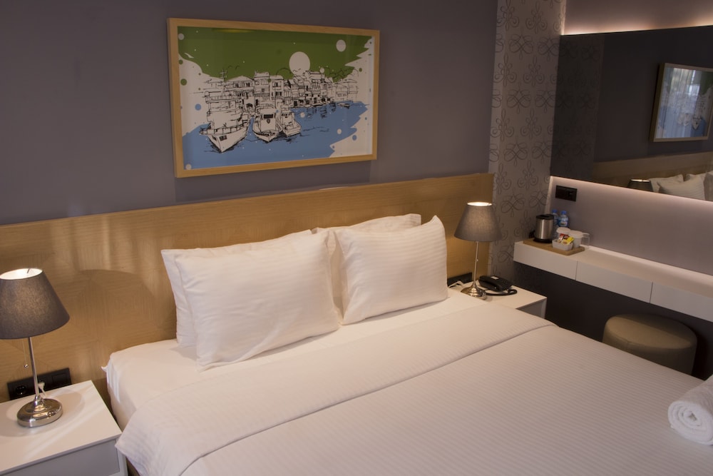 Four-G Hotel - Image 25