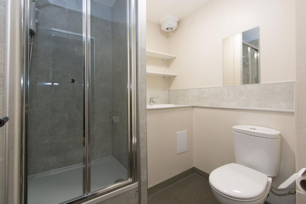 Destiny Student Meadow Court - Campus Accommodation