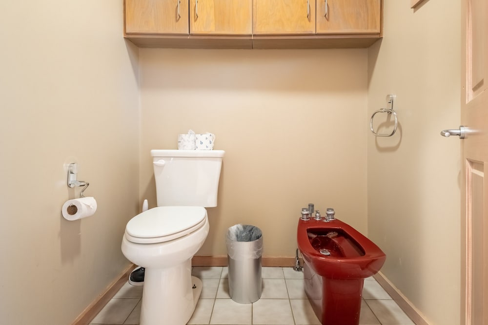 Heavenly Valley by Avantstay Home w Pool Sauna Hot Tub Game Room Tennis Crt Basketball Crt