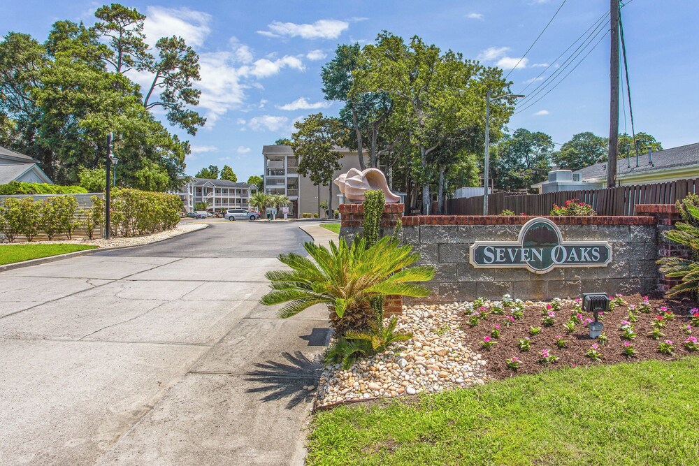 1 Mi to Beach: Family Condo in North Myrtle Beach!