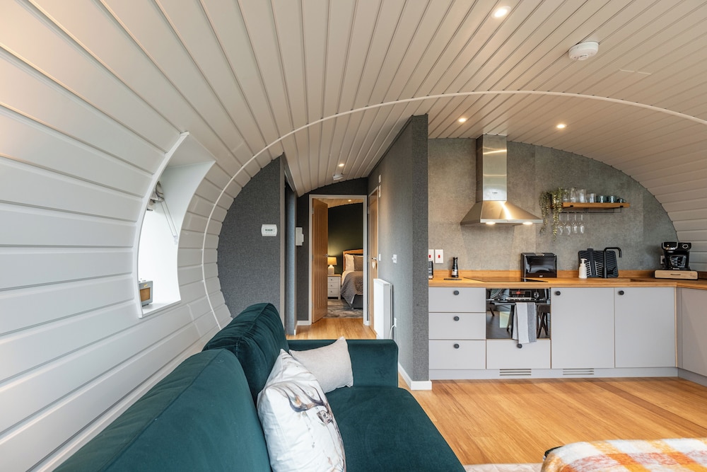 Unique 1 BD Eco-Retreat in Old Chalford