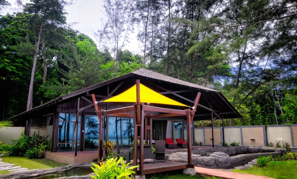 Borneo Eagle Resort